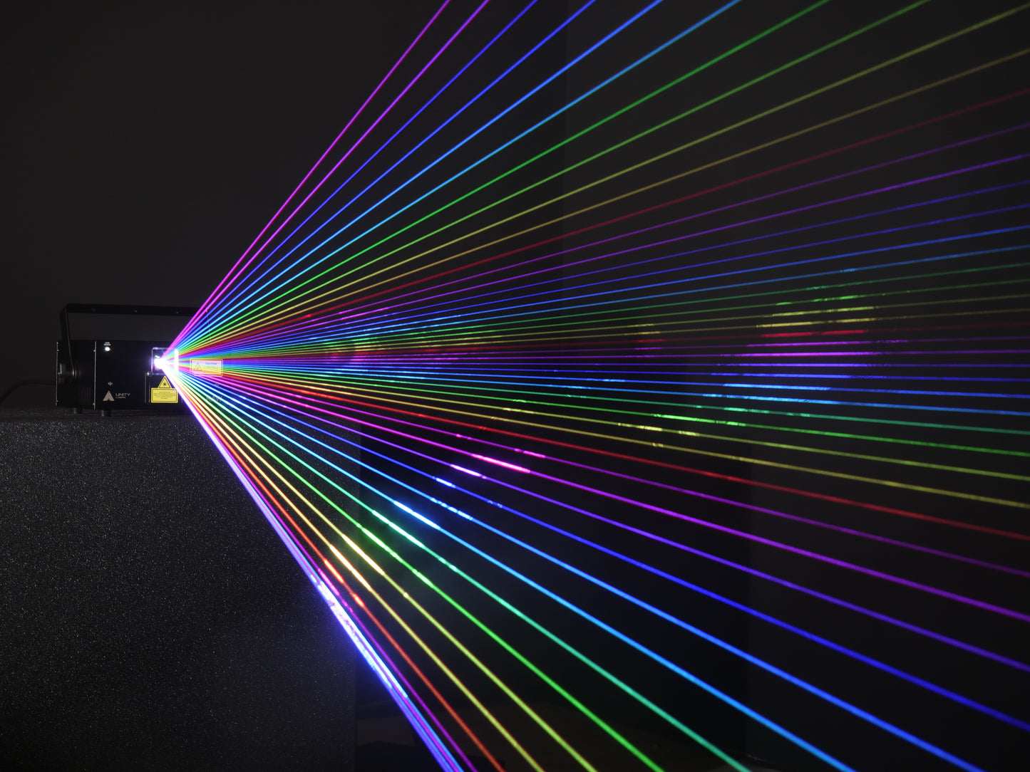 Unity RAW 10 - Proyector Láser RGB de Alto Rendimiento scanner laser bajoconsumo
