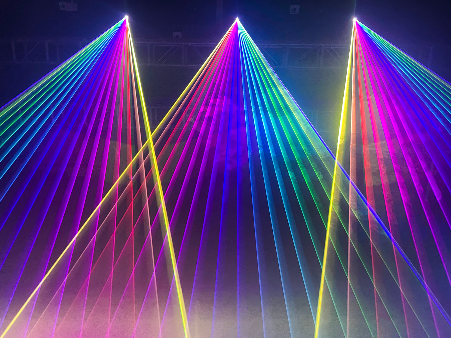 Láseres: Efectos Luminosos de Alta Precisión